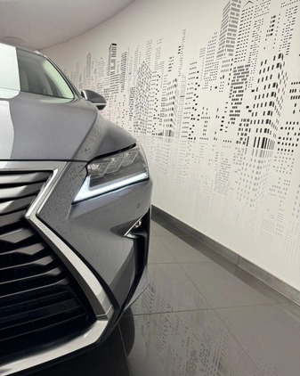 Lexus RX cena 169900 przebieg: 109691, rok produkcji 2018 z Tyczyn małe 562